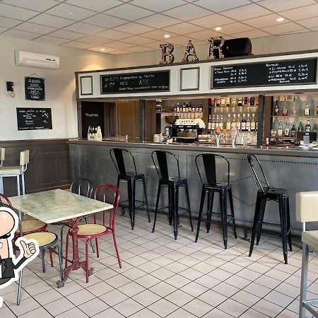 Aparthotel La Cigogne Panissieres Exterior foto